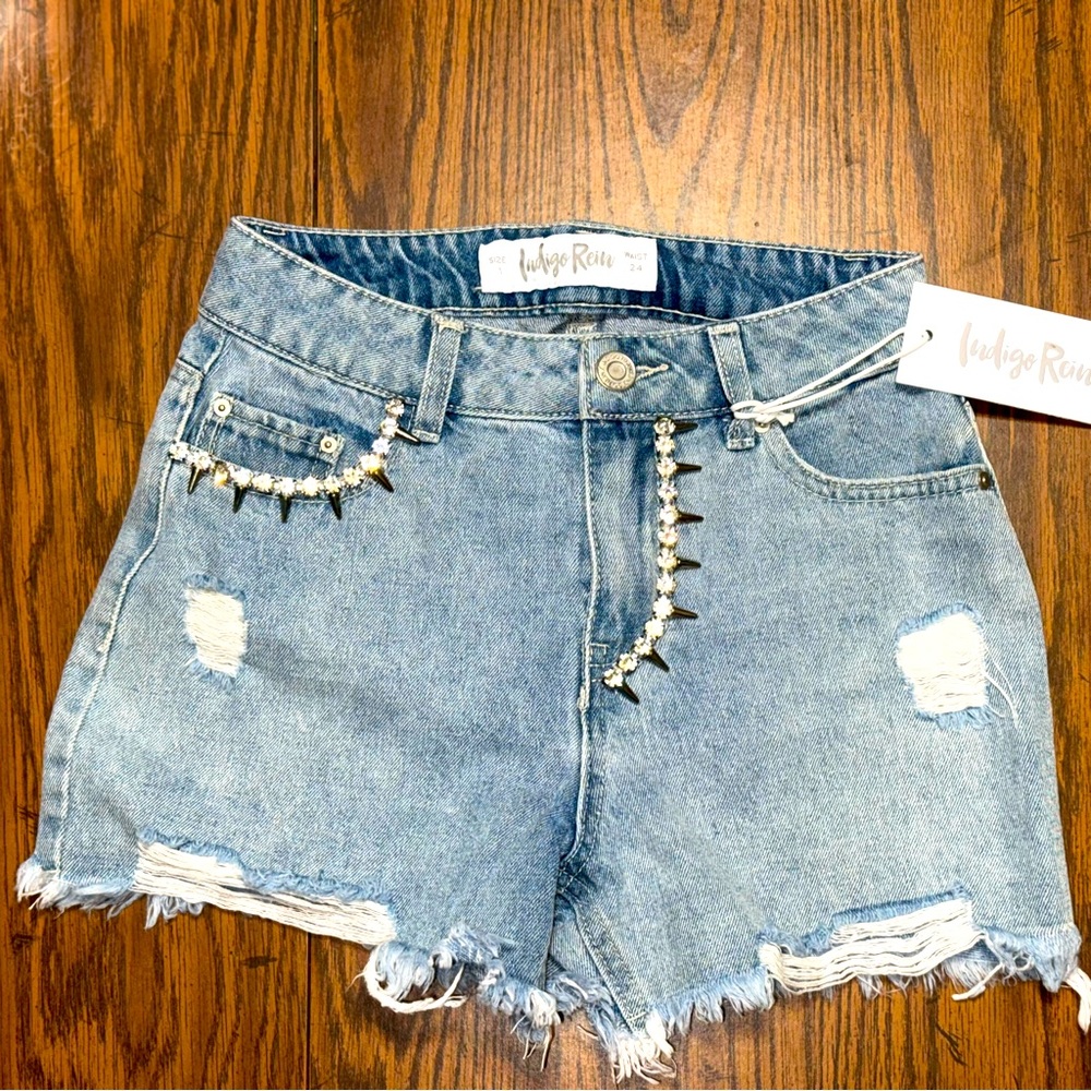 NWT Indigo Rein Faded Shorts with rhinestone accents. Size 1, Waist 24